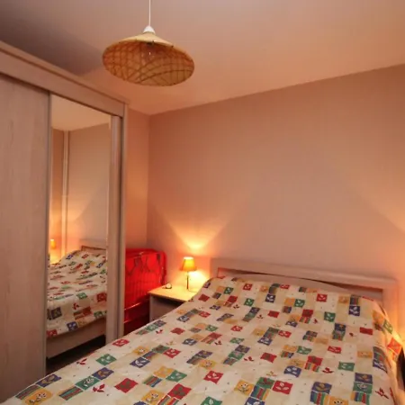Apartament Dore: T2 Avec Balcon Et Parking Prive - Fr-1-608-136